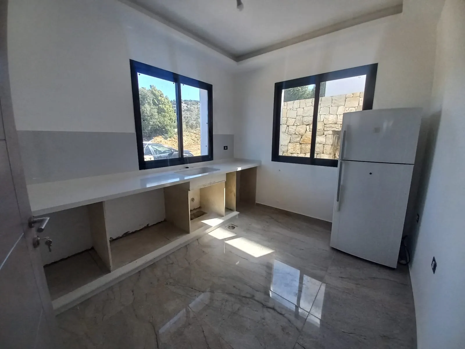 Unique Villa With Garden For Sale in Mechmech — الصورة 7