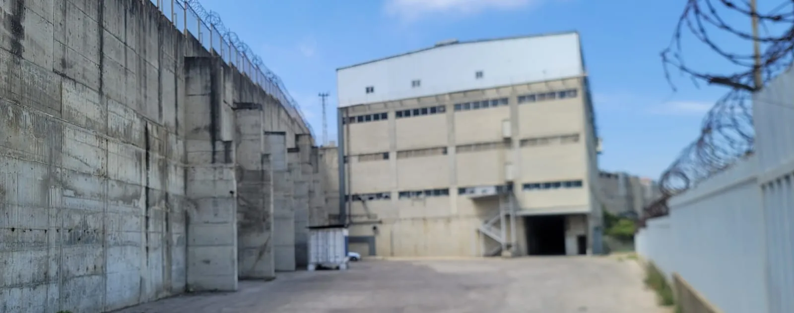 Exclusive! An Industrial Building For Rent in Fidar, Jbeil — الصورة 4