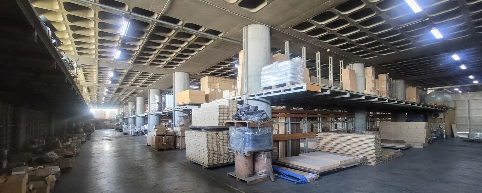 Exclusive! An Industrial Building For Sale in Fidar, Jbeil — الصورة 2