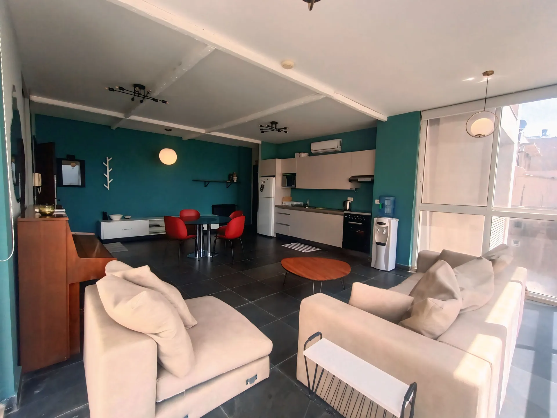 Charming & Furnished Apartment For Sale in Achrafieh, Sassine — الصورة 3