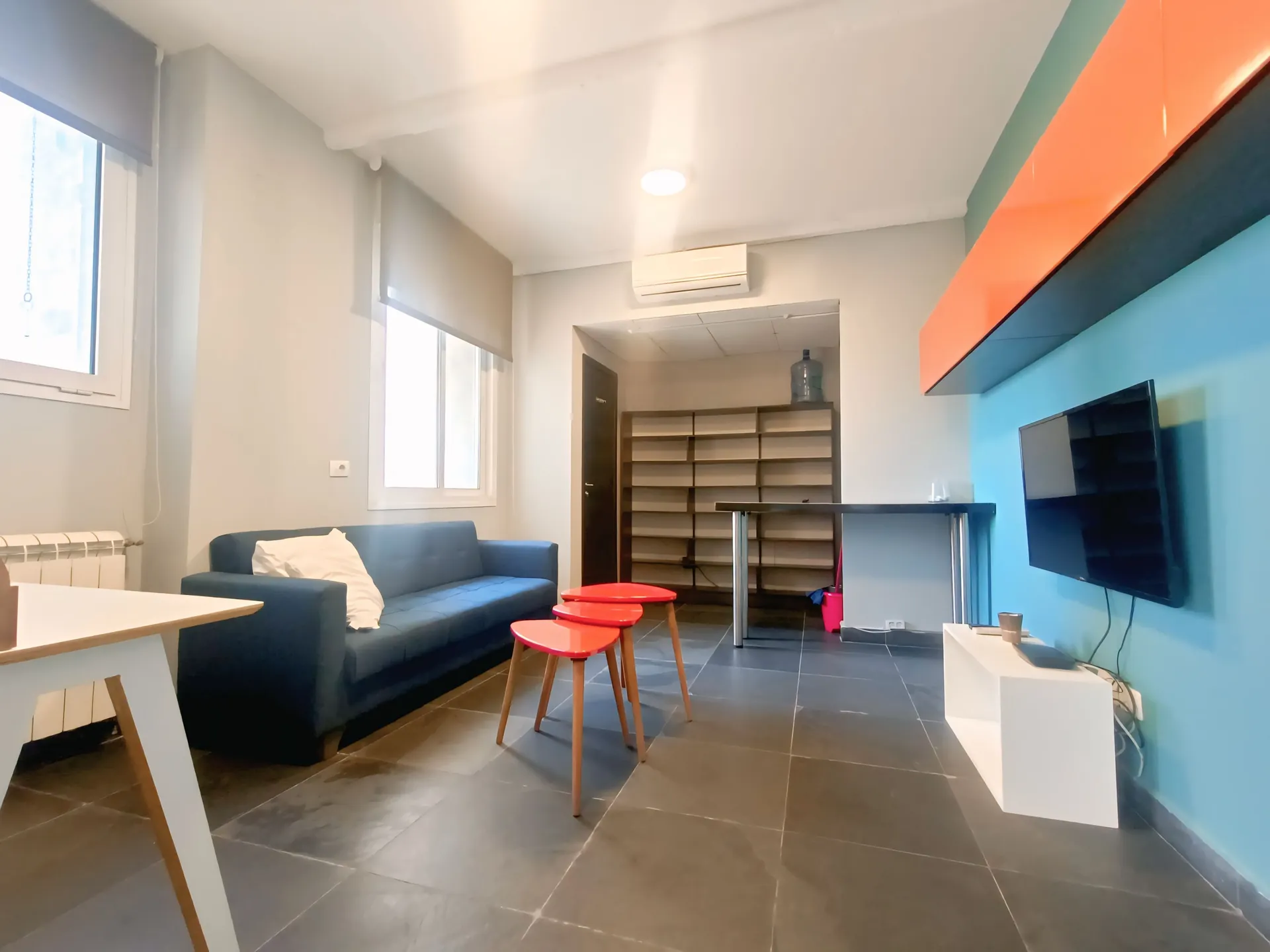 Charming & Furnished Apartment For Sale in Achrafieh, Sassine — الصورة 4
