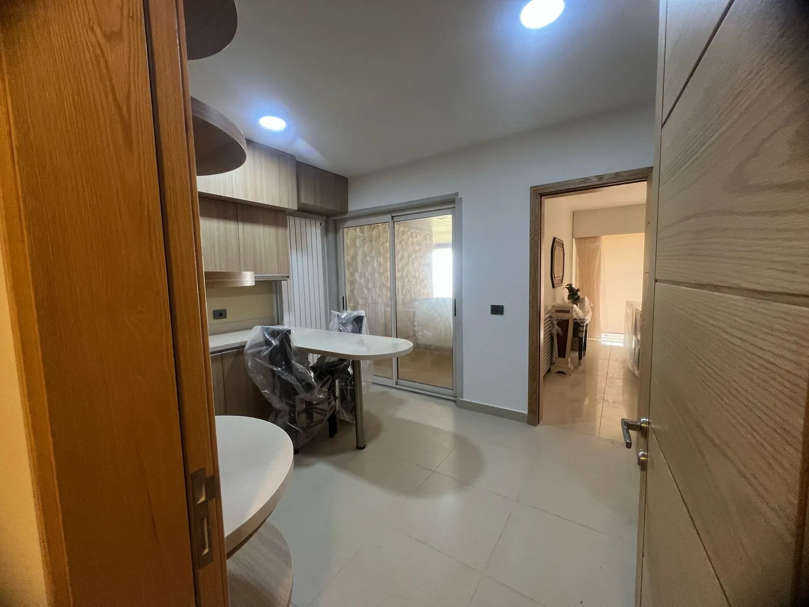Spacious Chalet With Garden For Rent in Fakra Club — الصورة 5