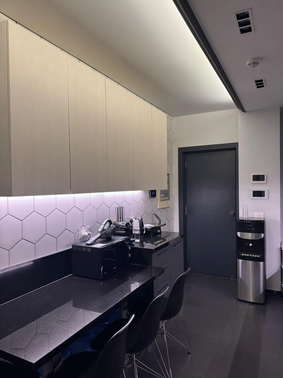 A Luxurious High-End Furnished Duplex For Rent in Biyada — الصورة 4