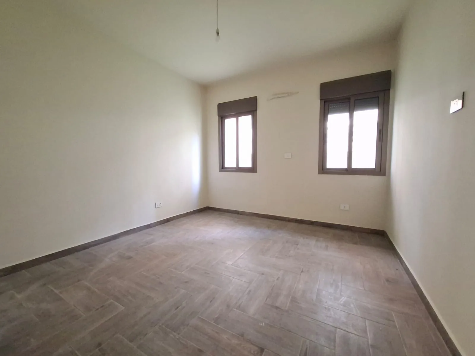 Spacious 3-Bedroom Apartment With Garden For Sale in Shayle — الصورة 7