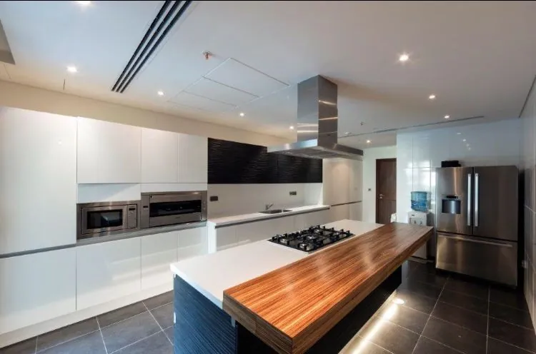 Luxurious & High-End Apartment with Sea view For Sale in Rawche, Ras Beirut — الصورة 5