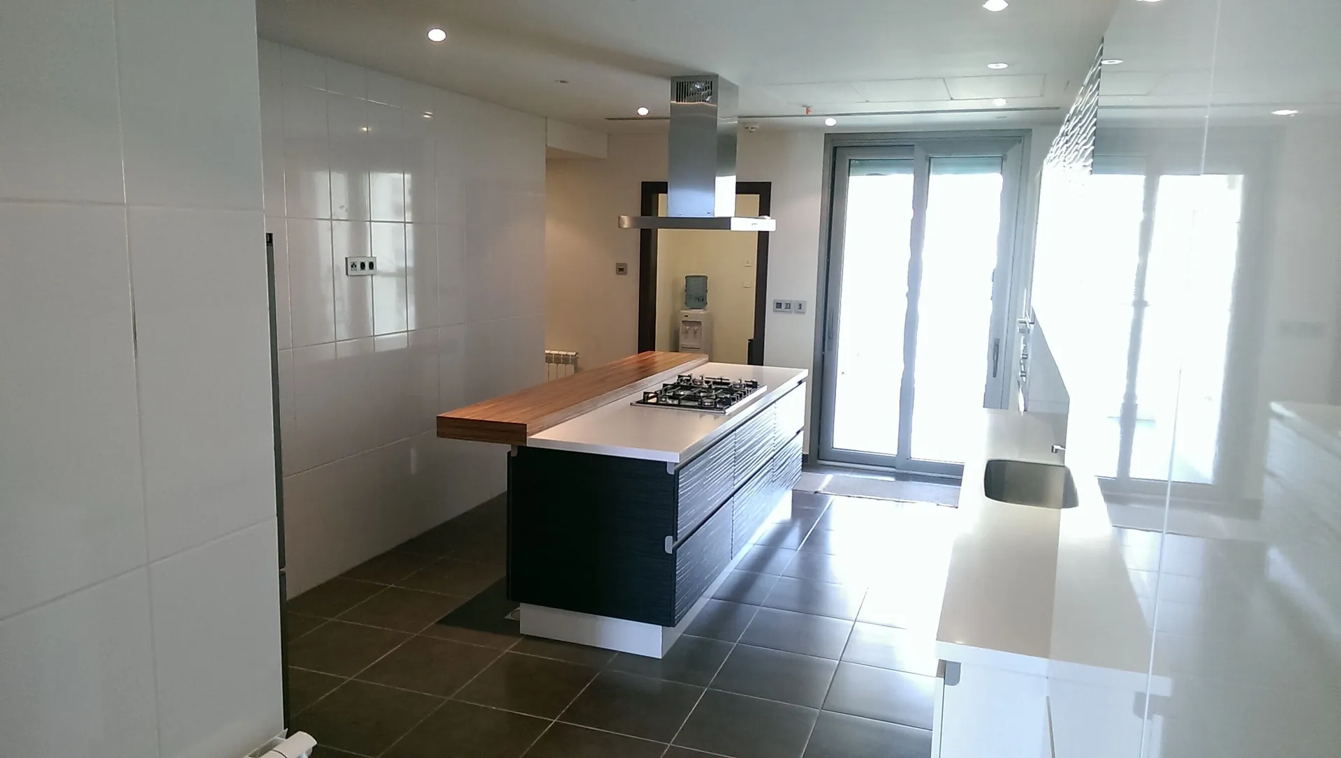 Luxurious & High-End Apartment with Sea view For Sale in Rawche, Ras Beirut — الصورة 6
