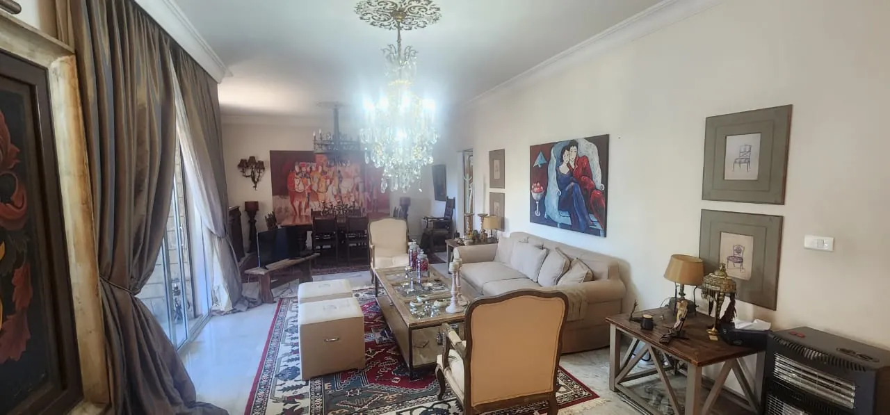 Spacious Apartment For Sale in Mar Takla Square — photo 2