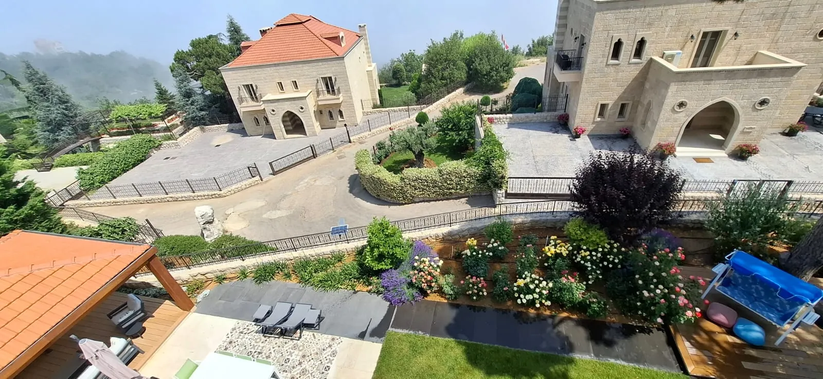 Fully Furnished Decorated Villa For Rent in Gated Community In Bikfaya — الصورة 9