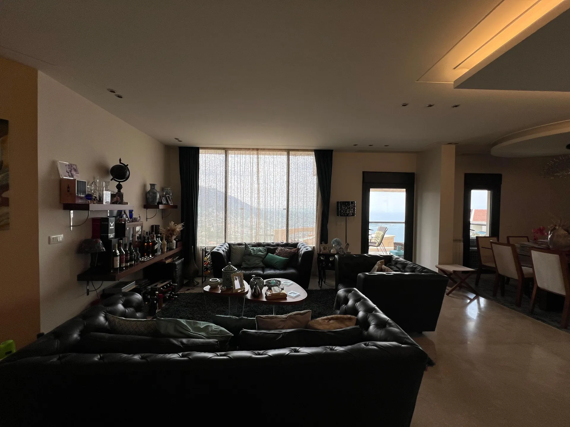 Spacious Apartment with Sea View For Sale in Kfarhbeib — الصورة 4