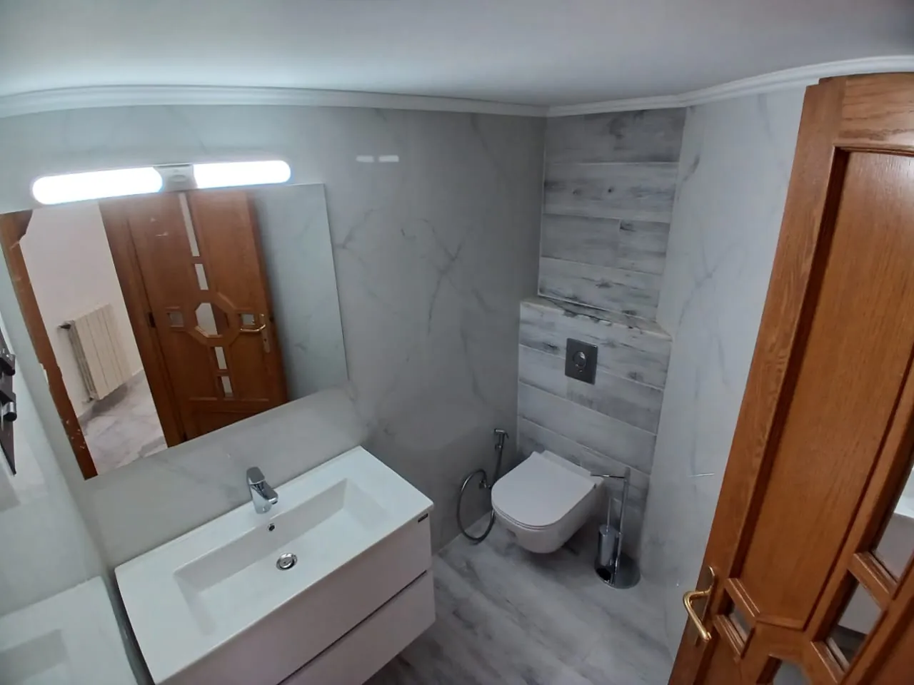 Spacious Apartment With Sea View For Rent in Biyada — الصورة 10