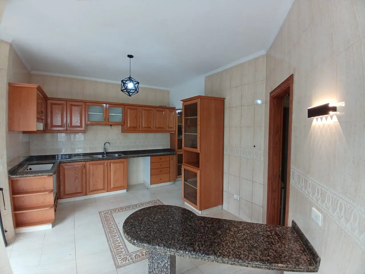 Spacious Apartment With Sea View For Rent in Biyada — الصورة 3
