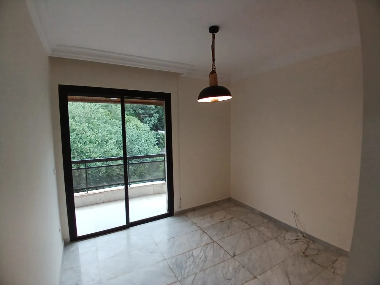 Spacious Apartment With Sea View For Rent in Biyada — الصورة 5