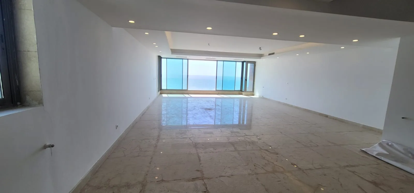 Super Deluxe Duplex For Sale in a Prime Location in Sahel Alma — الصورة 2