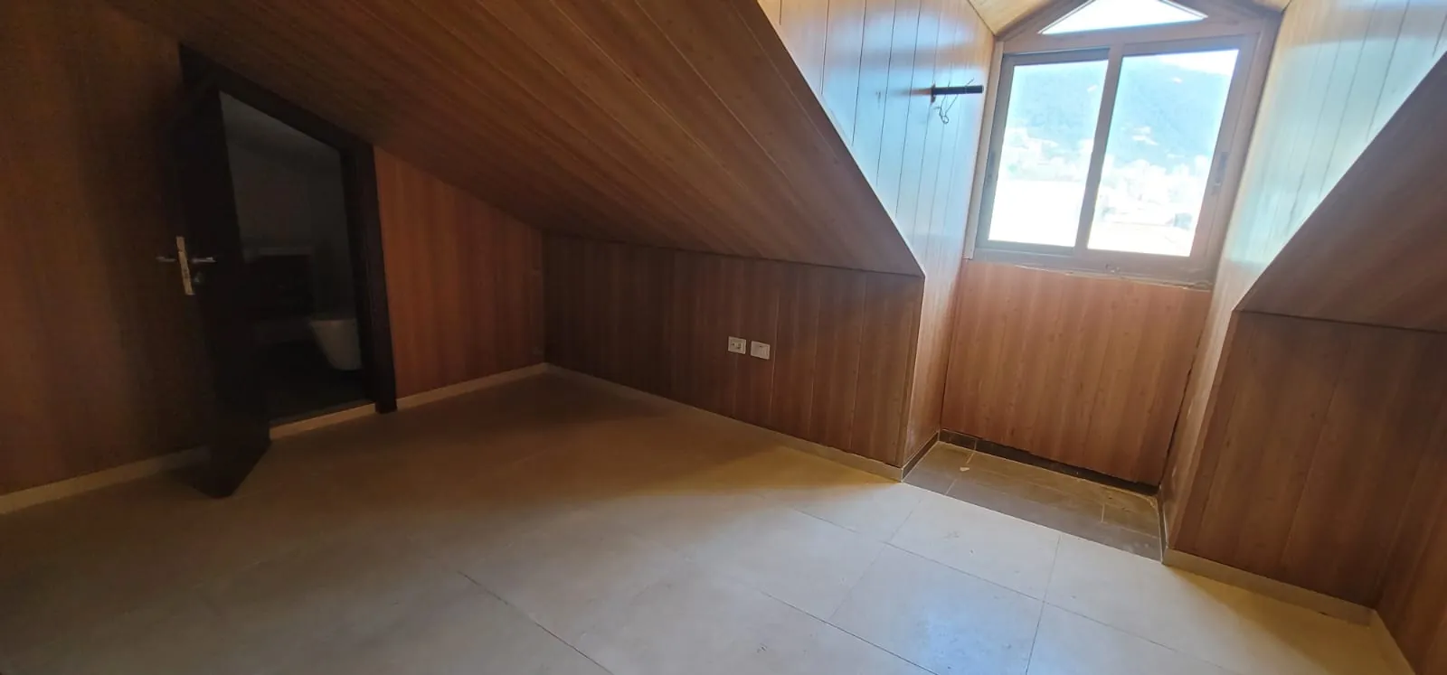 Super Deluxe Duplex For Sale in a Prime Location in Sahel Alma — الصورة 5