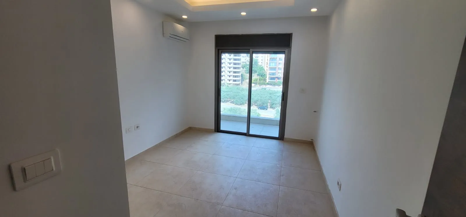 Super Deluxe Duplex For Sale in a Prime Location in Sahel Alma — الصورة 8