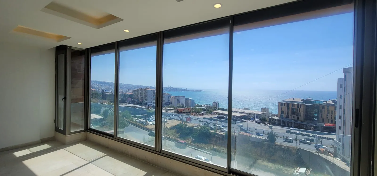 Spacious Apartment For Sale in Prime Location in Sahel Alma — الصورة 3