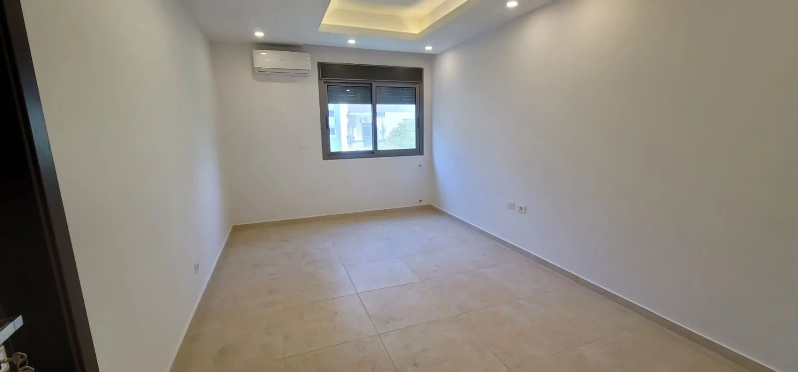 Spacious Apartment For Sale in Prime Location in Sahel Alma — الصورة 7