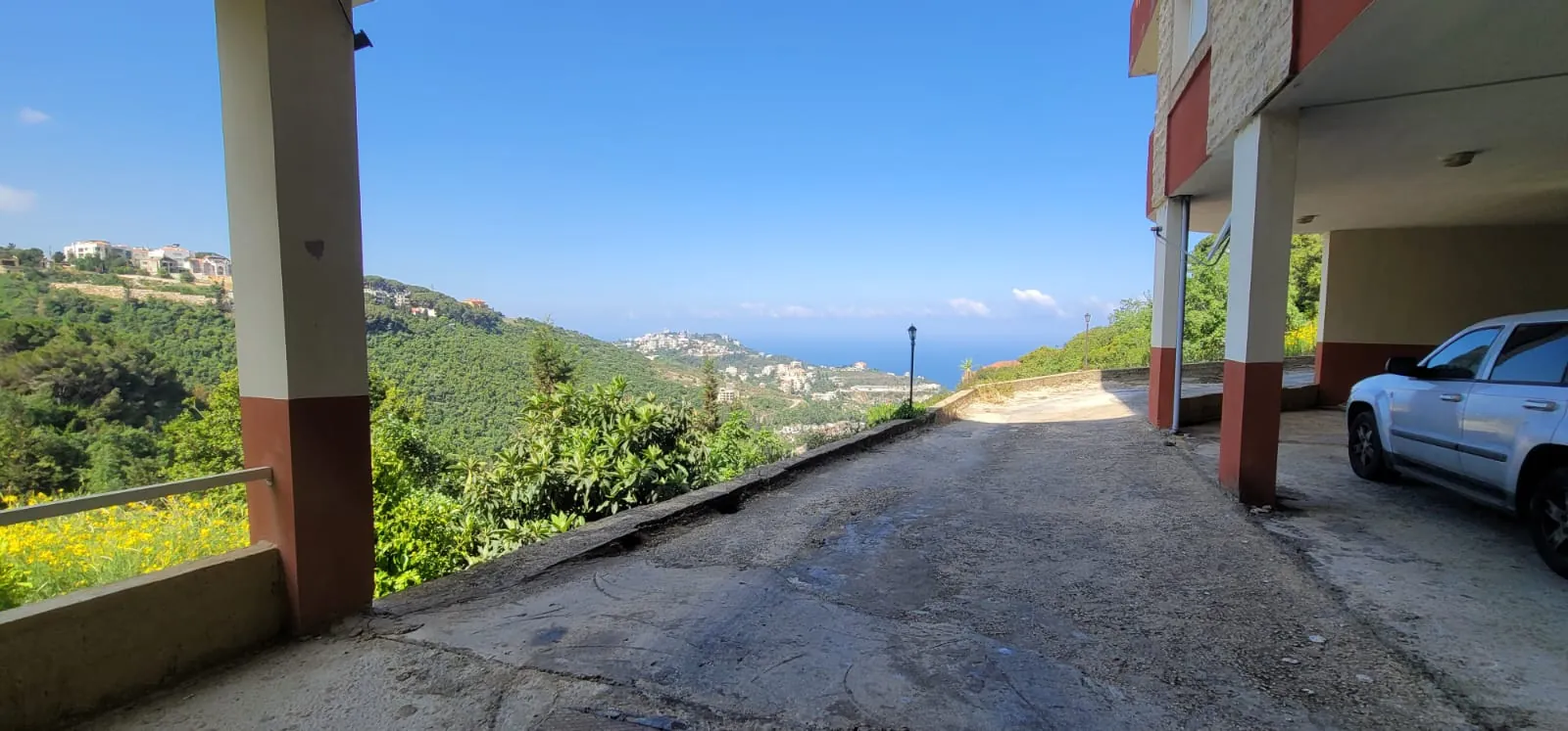 Building With Garden & Open View For Sale in Ghedras — الصورة 2