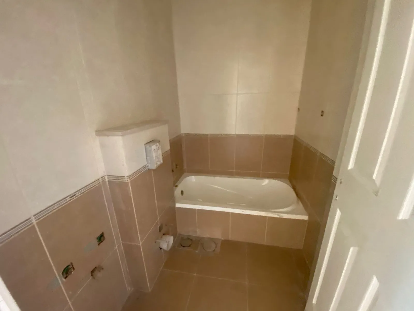 3-Bedroom Apartment With Garden For Sale in Elissar — الصورة 10