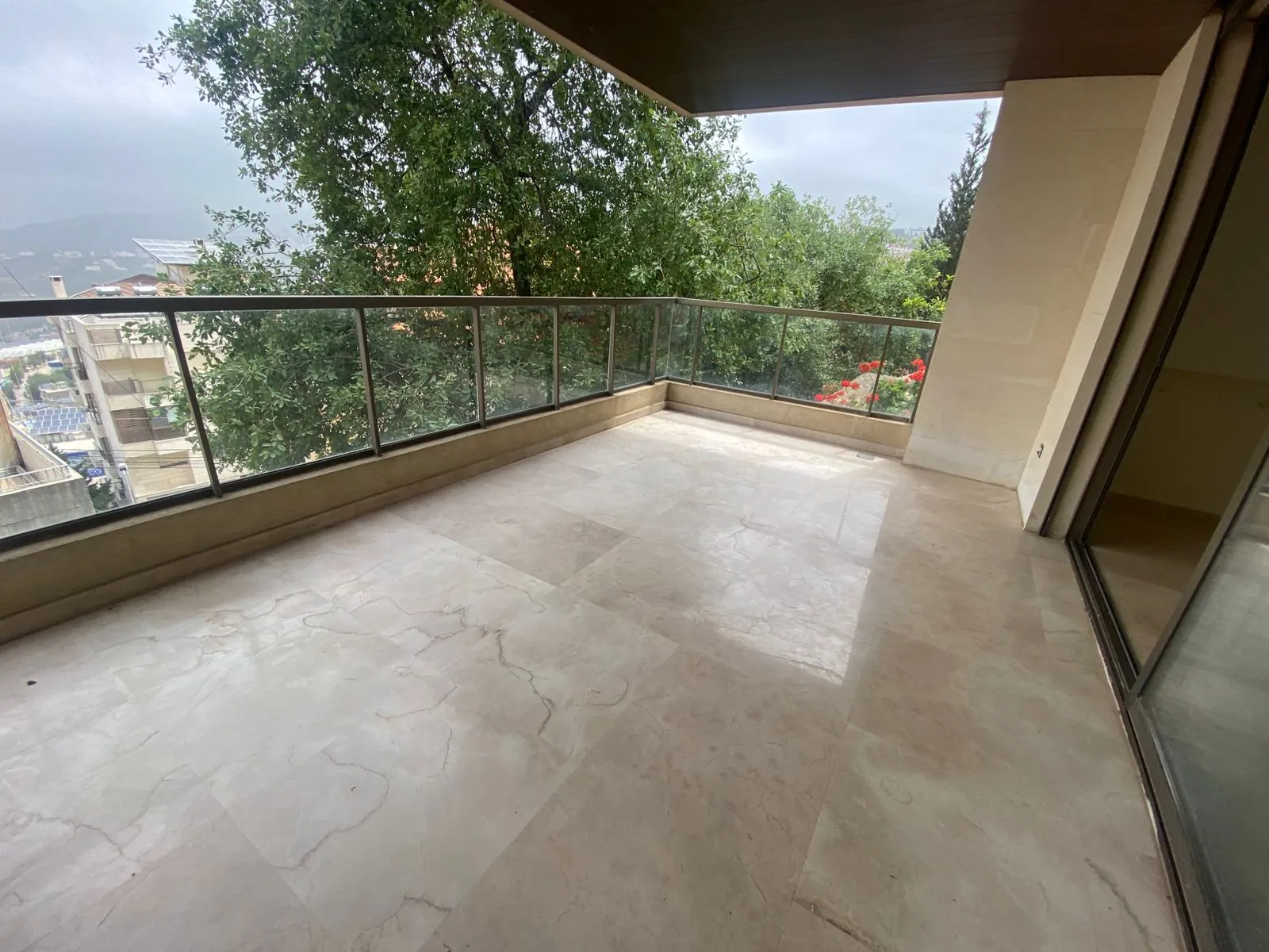 3-Bedroom Apartment With Garden For Sale in Elissar — الصورة 4