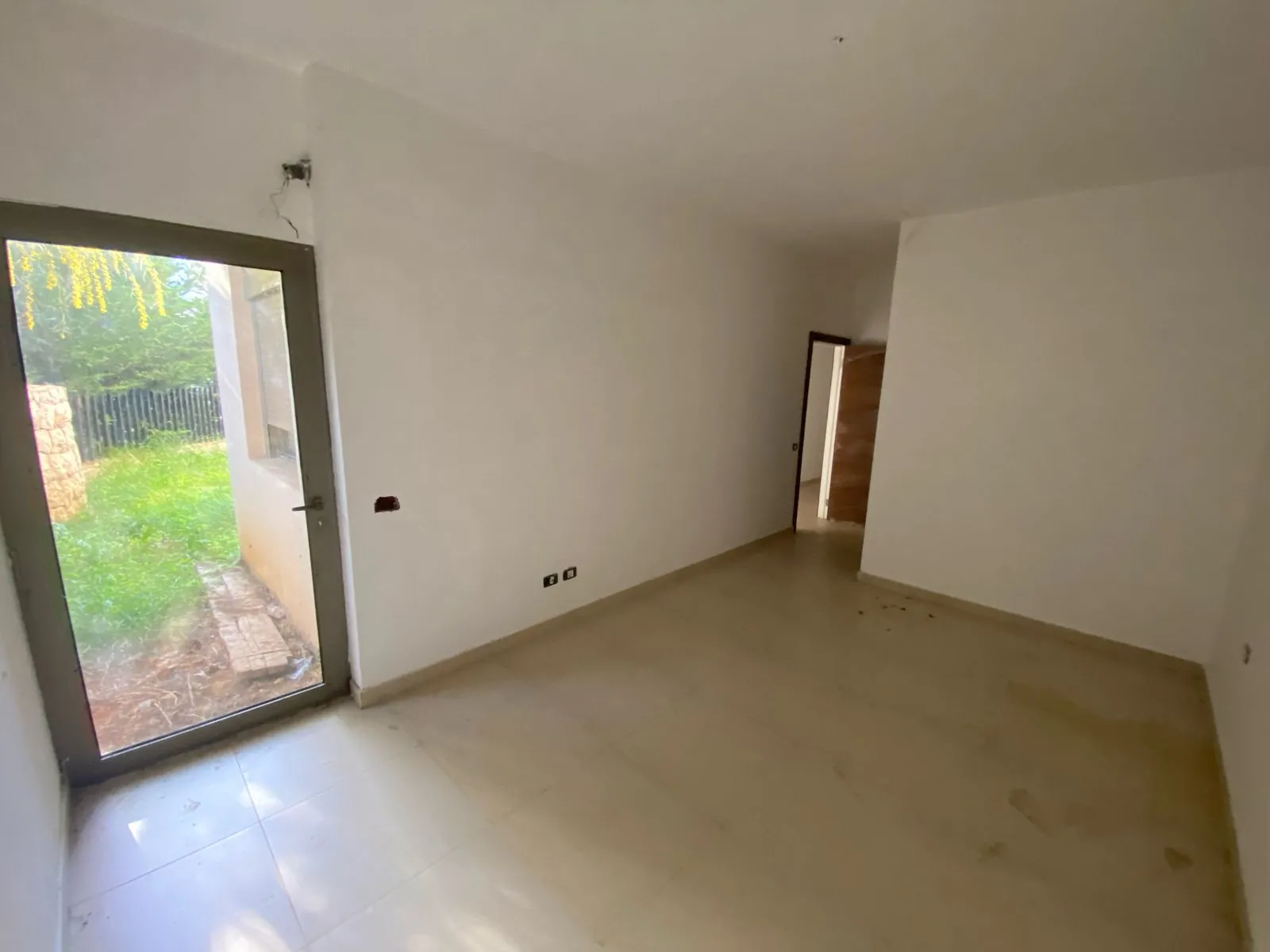Spacious Apartment With Large Terrace For Sale In Dik El Mehdi — الصورة 8