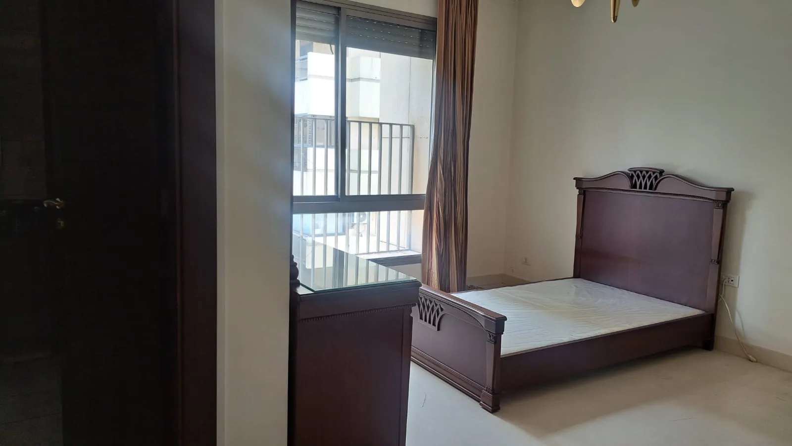 Spacious & Beautifully Designed Apartment For Sale in Tallet Al Khayat — الصورة 7