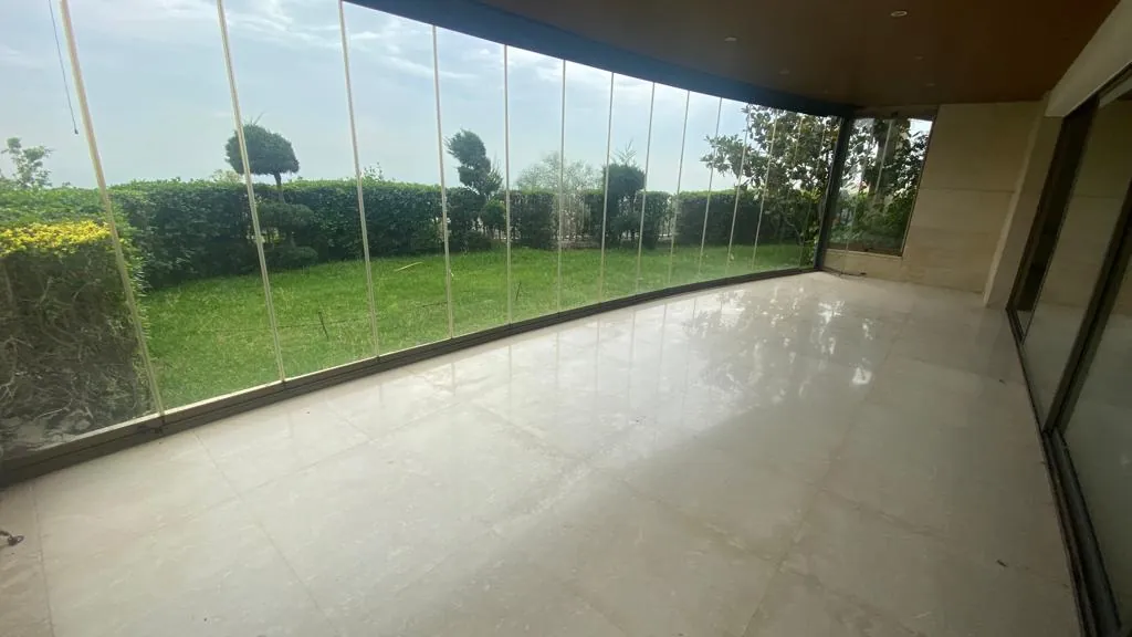 Spacious Apartment With Terrace For Sale In Mtayleb — الصورة 3