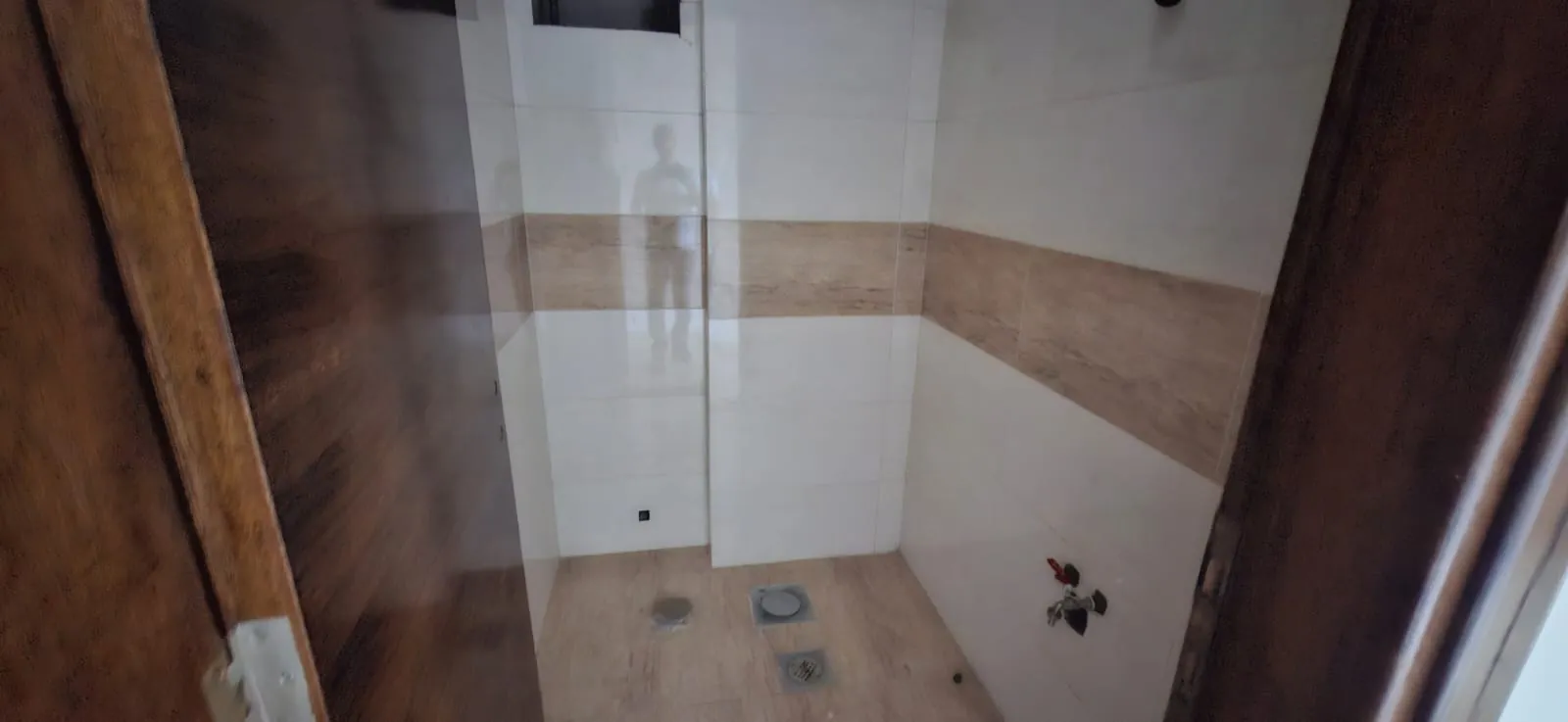 Deluxe 3-Bedroom Apartment For Sale in Bsalim — الصورة 5