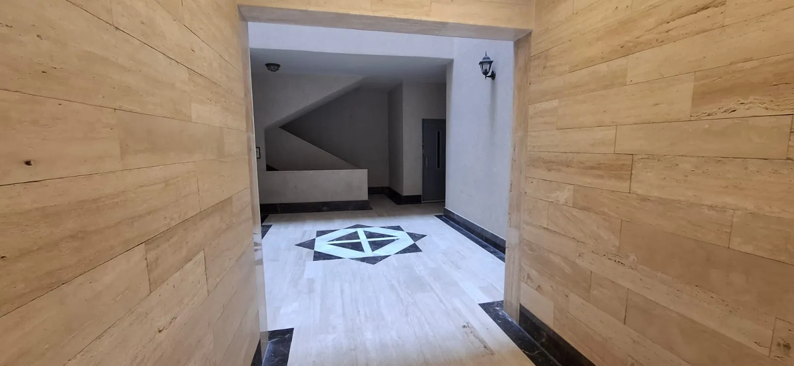Deluxe 3-Bedroom Apartment For Sale in Bsalim — الصورة 8