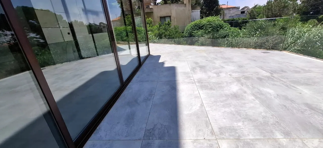 Lovely Brand New Apartment with Garden and Terrace For Sale In Ajaltoun — الصورة 3