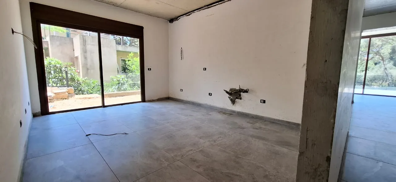 Lovely Brand New Apartment with Garden and Terrace For Sale In Ajaltoun — الصورة 7
