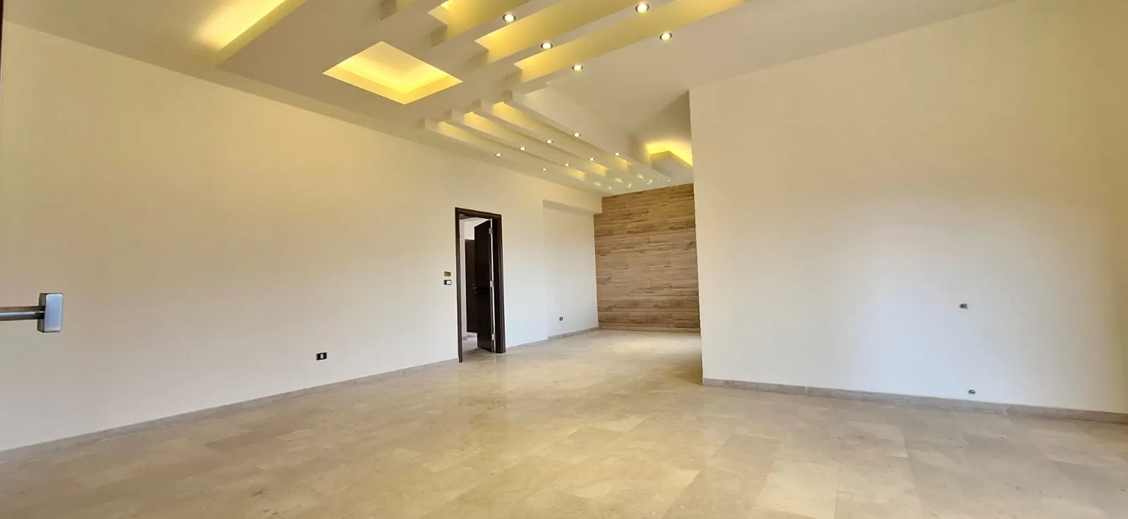Luxurious & Spacious 3-bedroom Apartment For Rent in Jeita — الصورة 5