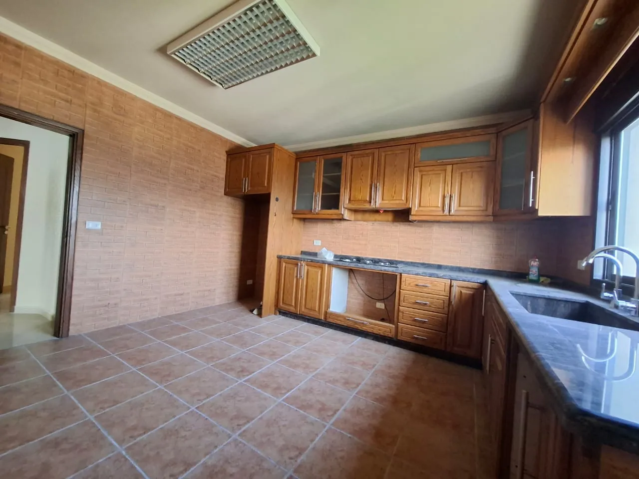 Spacious Duplex with Mountain & Sea view For Sale in Jeita — الصورة 5