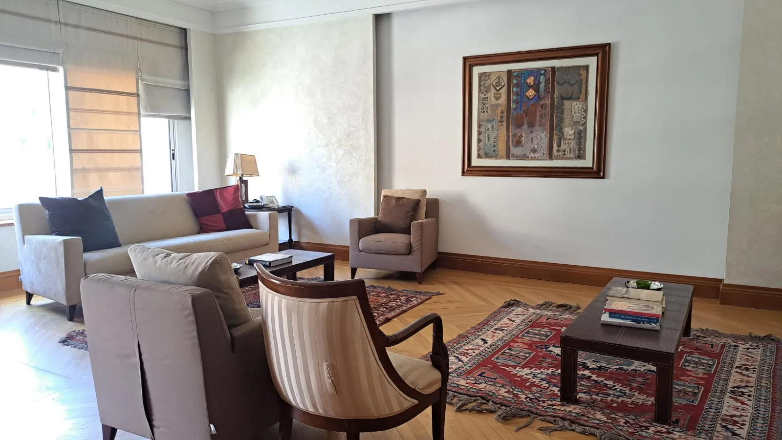 Spacious & Furnished Apartment For Rent in Koraytem, Ras Beirut — الصورة 2