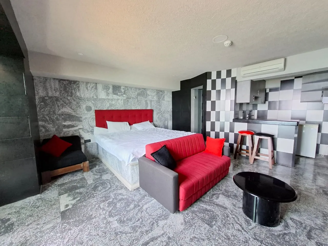 Exclusive! Beach Hotel For Sale in Halat — الصورة 4