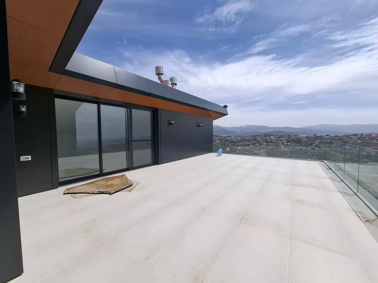 Luxurious Duplex With Terrace For Rent In Achkout Village — الصورة 3