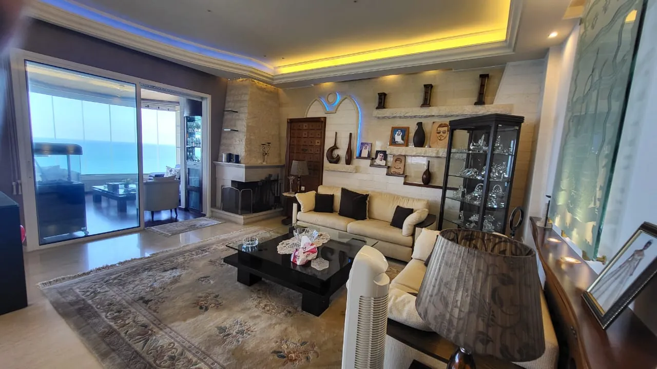 Luxurious Apartment For Rent in A Prime Location in Kfaryassine — الصورة 2