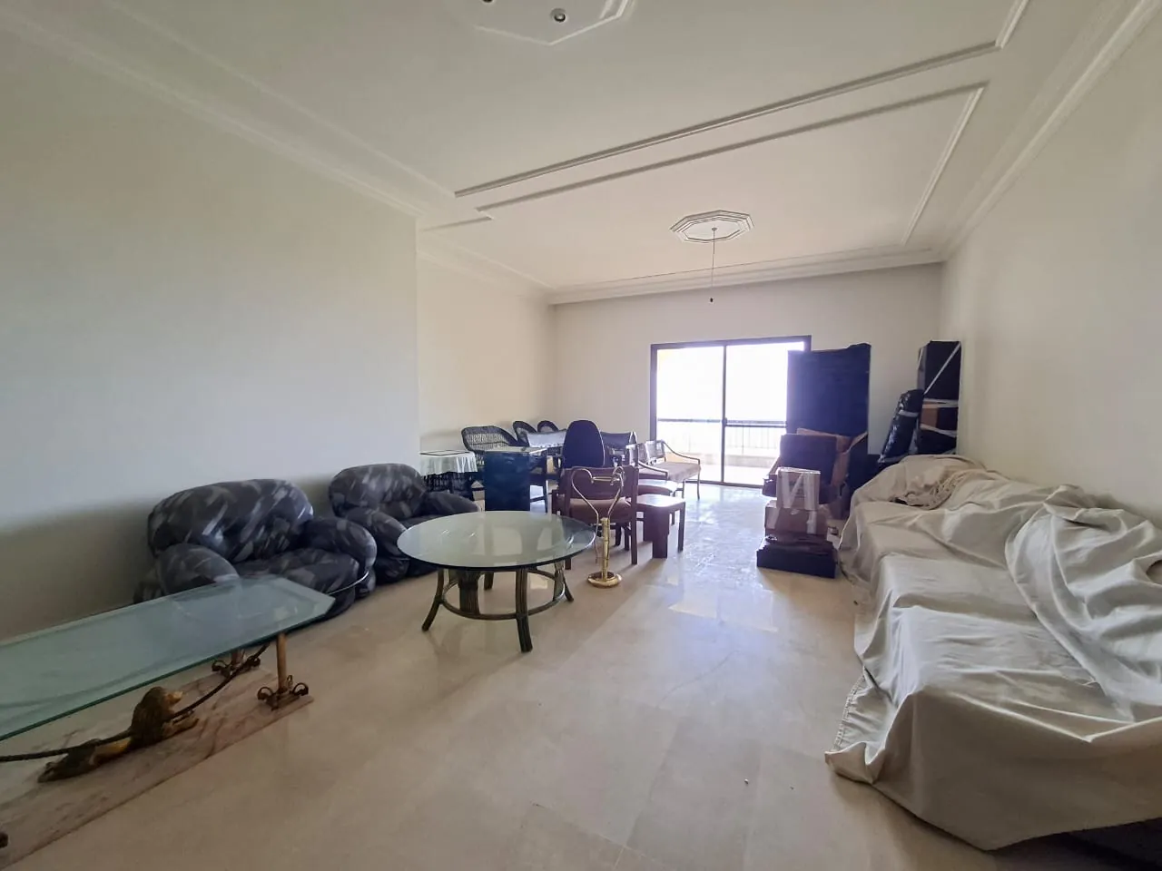 Spacious Apartment With Lovely Mountain View For Rent in Klayaat — الصورة 2