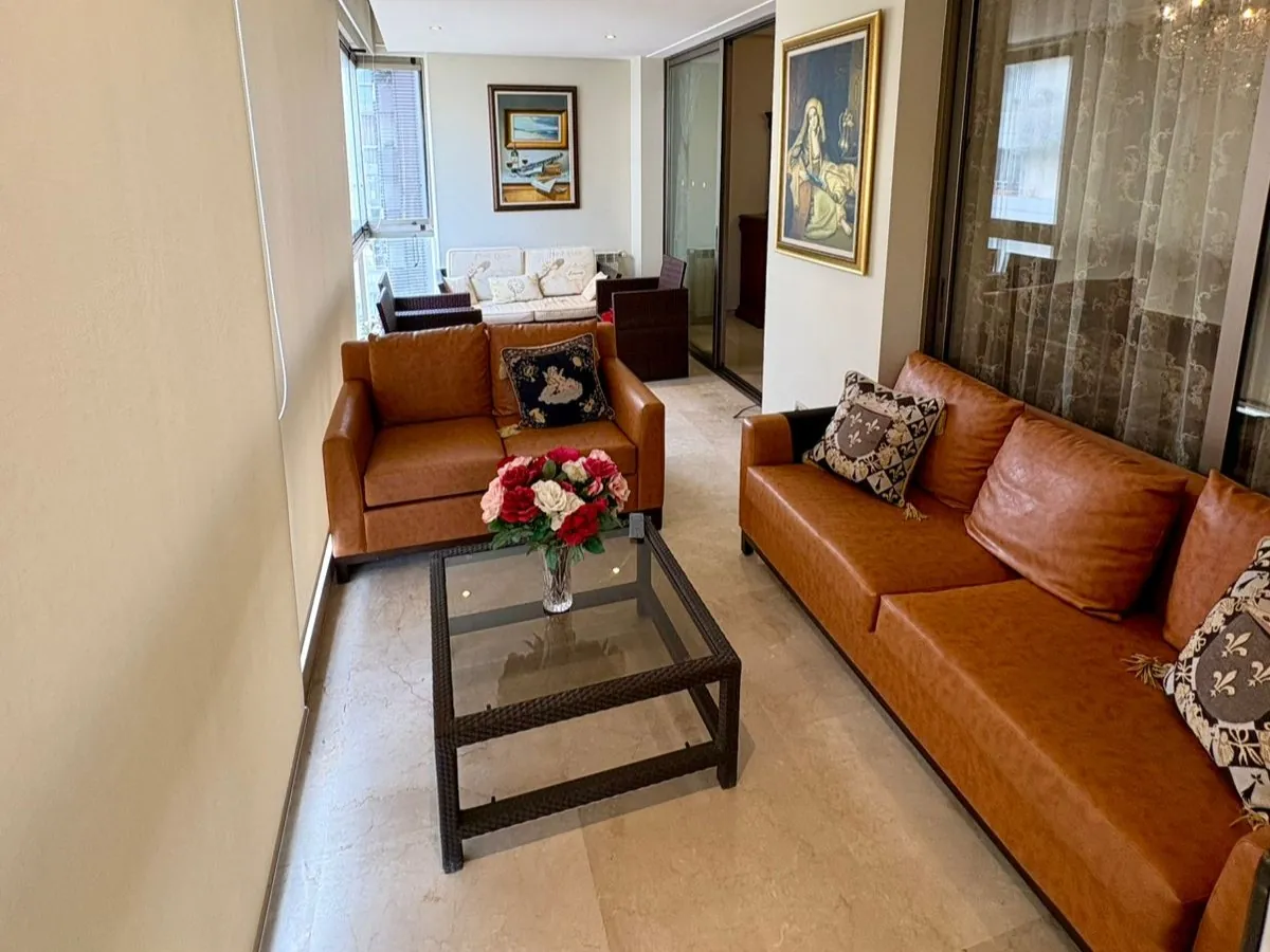 Furnished 3-Bedroom Apartment For Rent in a Prime Location in Achrafieh, Lycée — الصورة 4