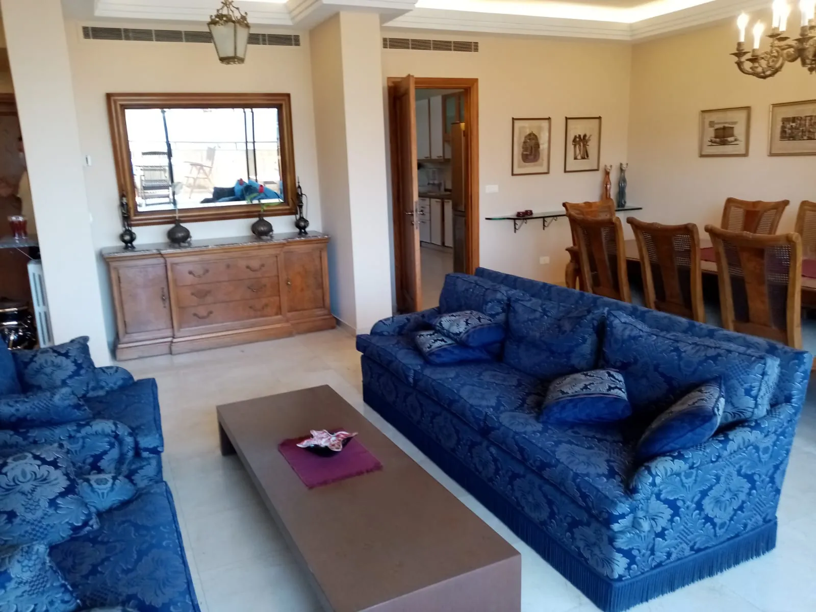 Spacious Apartment With Open City View For Sale in Achrafieh, Sioufi — الصورة 3