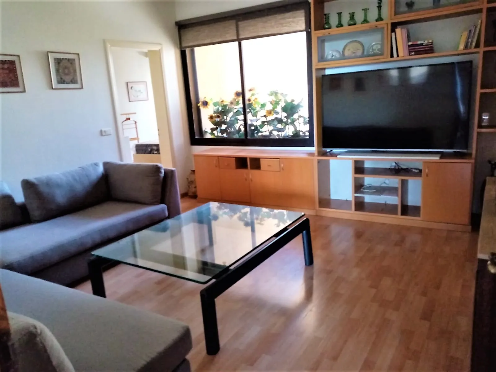 Spacious Apartment With Open City View For Sale in Achrafieh, Sioufi — الصورة 4