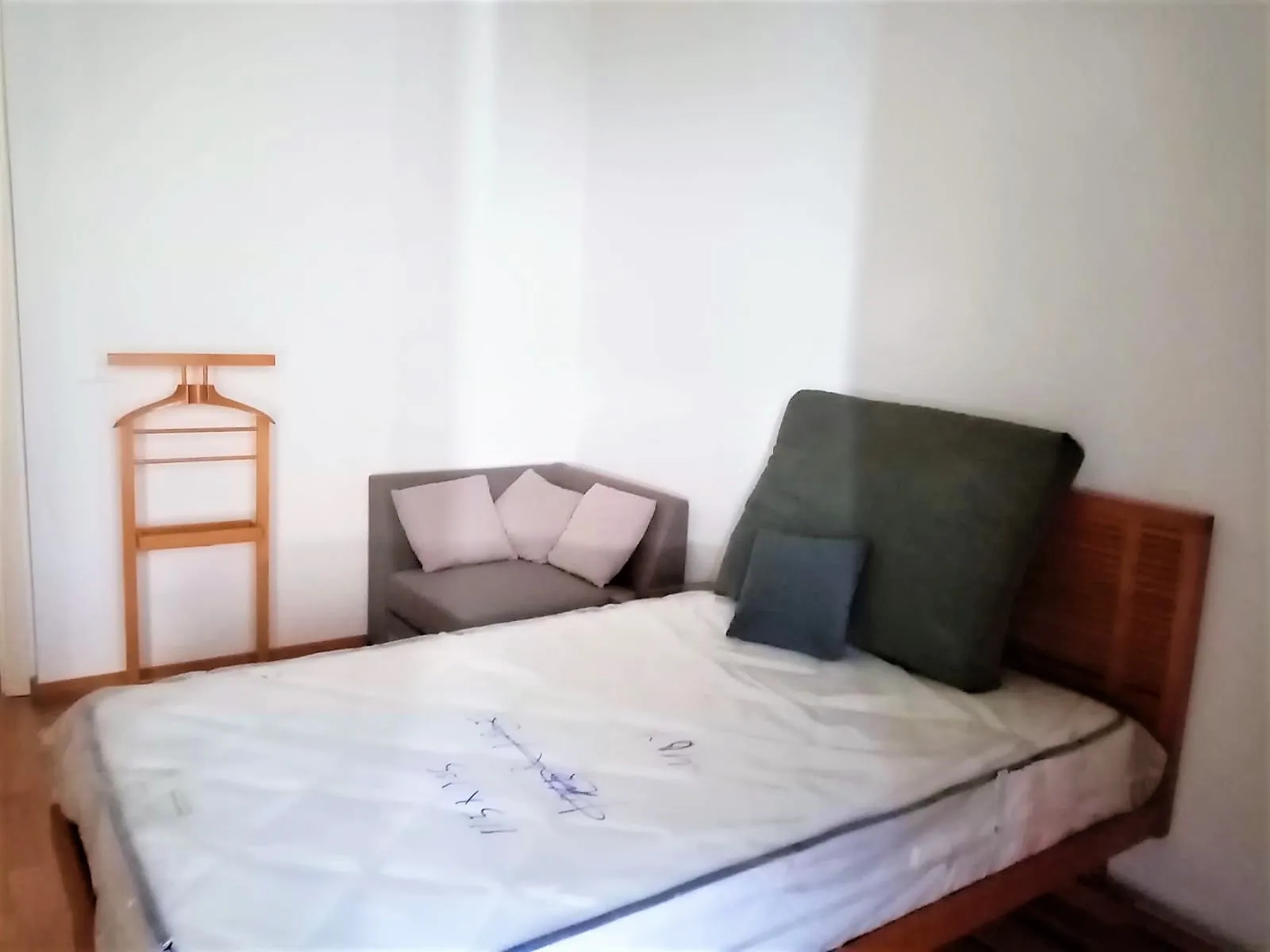 Spacious Apartment With Open City View For Sale in Achrafieh, Sioufi — الصورة 7