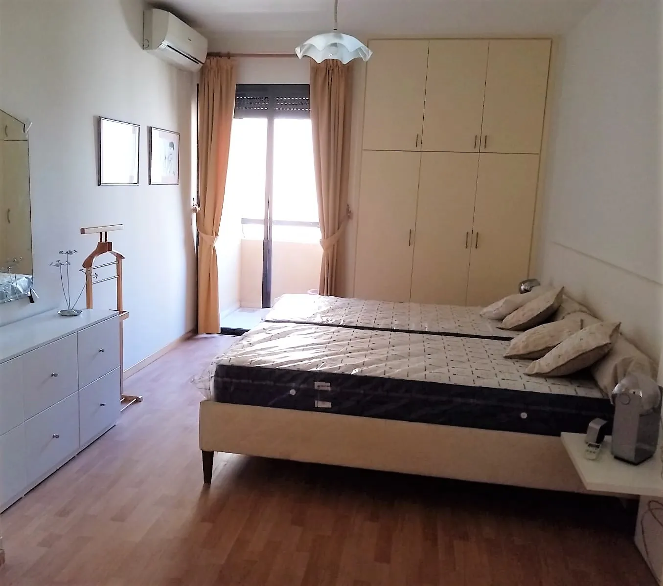 Spacious Apartment With Open City View For Sale in Achrafieh, Sioufi — الصورة 8