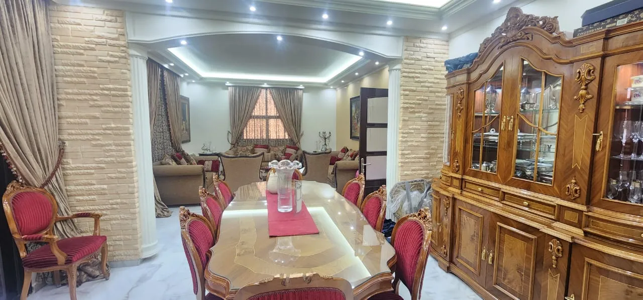Spacious Apartment For Sale in Hadath, Saint Therese — الصورة 2