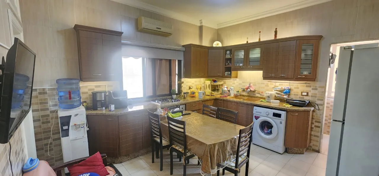 Spacious Apartment For Sale in Hadath, Saint Therese — الصورة 6