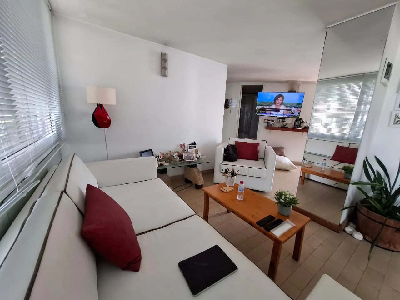 Furnished 2-Bedroom Chalet With Seaview & Terrace For Rent in Safra — الصورة 5