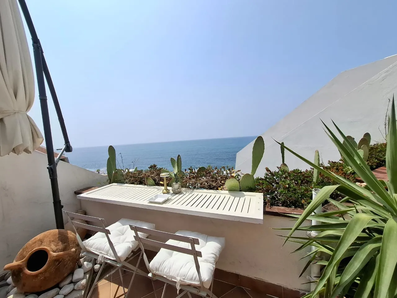 Furnished 2-Bedroom Chalet With Seaview & Terrace For Rent in Safra — الصورة 8