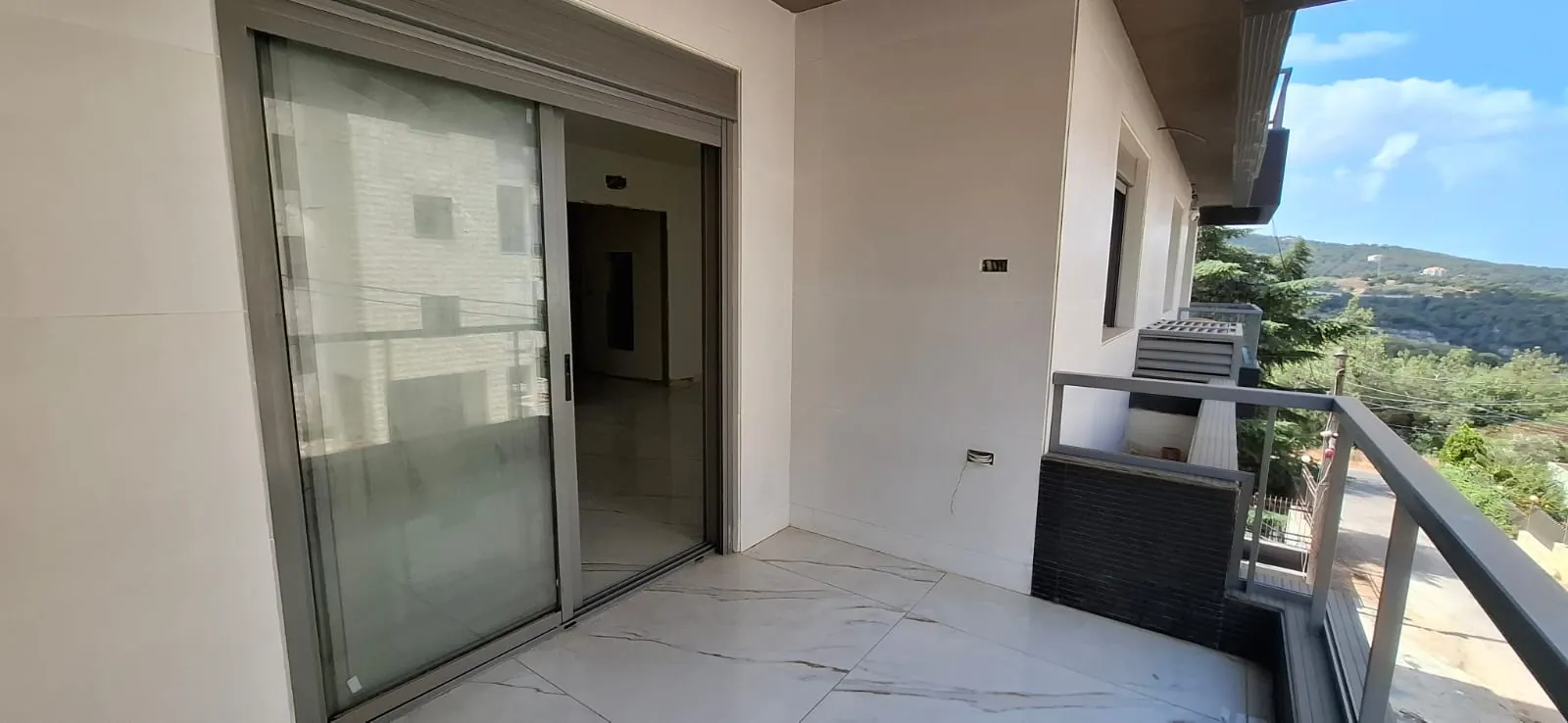 Brand New Apartment For Sale In Qannabet Broumana — الصورة 4