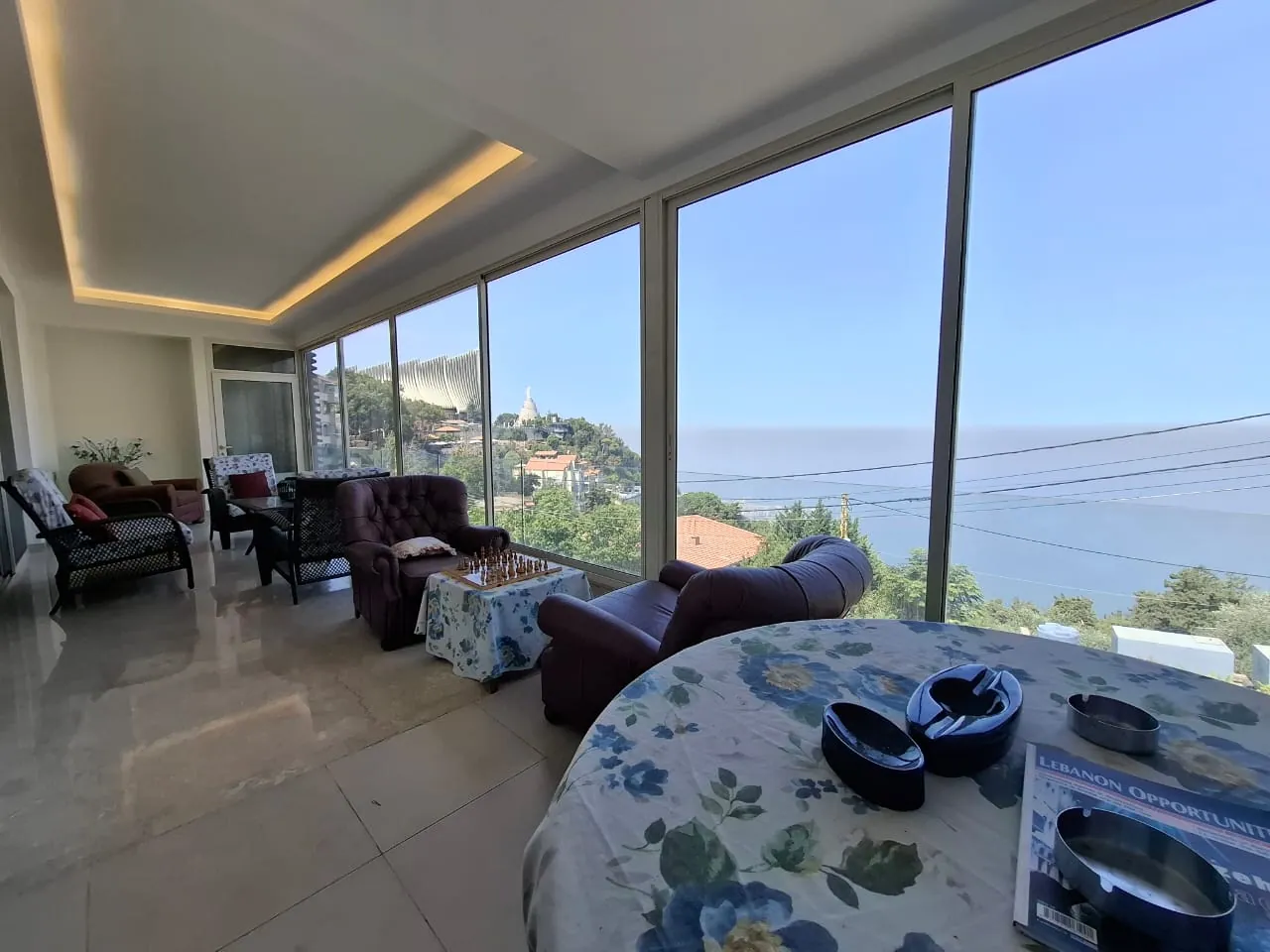 Triplex Apartment with Panoramic Sea View For Rent in Harissa — الصورة 4