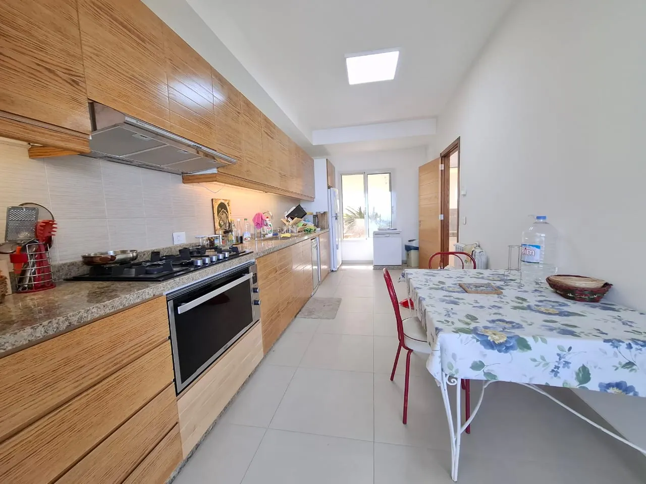 Triplex Apartment with Panoramic Sea View For Rent in Harissa — الصورة 7